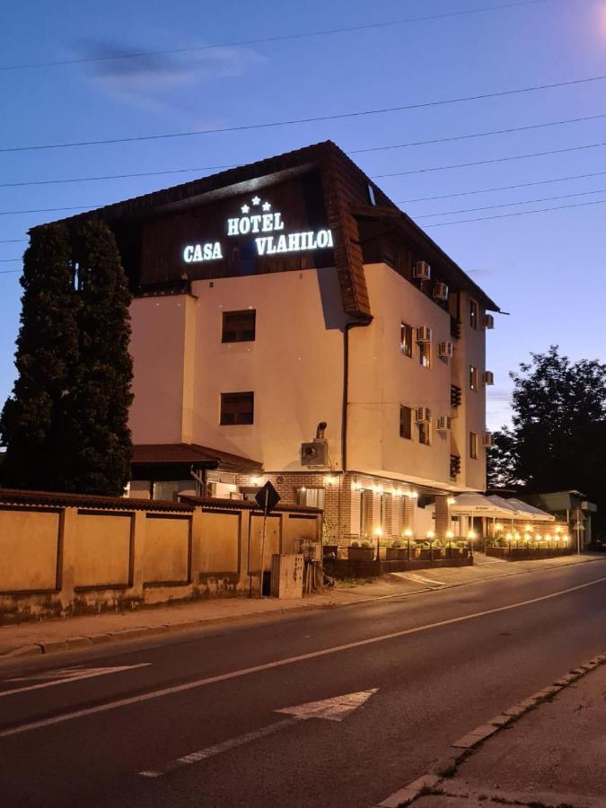Hotel Casa Vlahilor Ramnicu Valcea Exterior photo